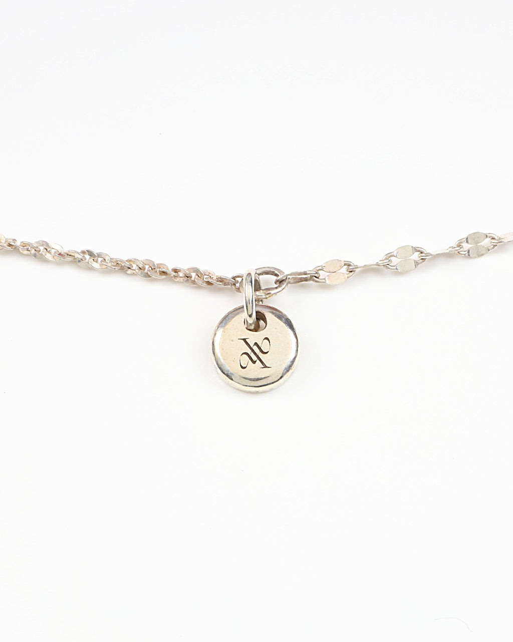 Loop necklace