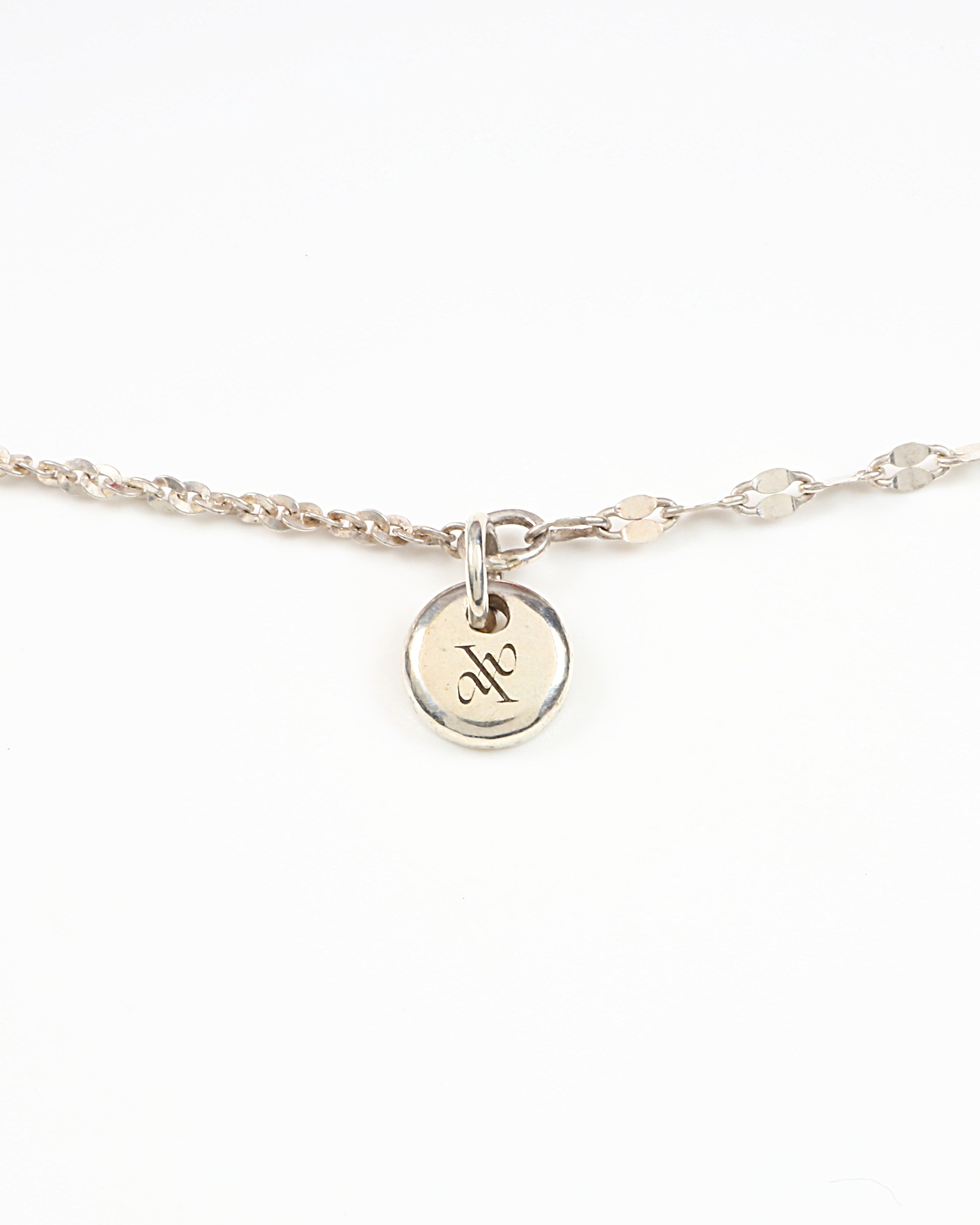 Loop necklace