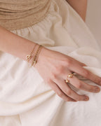 Loop necklace