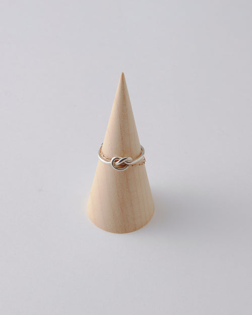 Knot ring